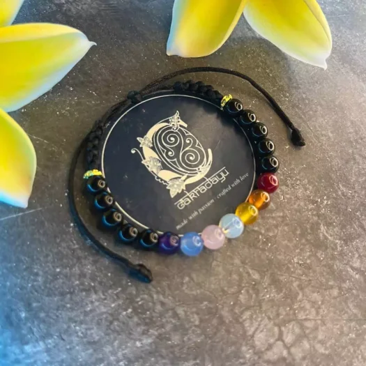 Chakra 7 Crystal and Black Onyx Stone Bracelet (6mm) – Energy Healing and Balance Accessory