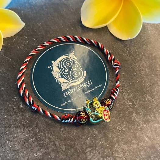 Original Bali Red Agate Lucky Cat Tridatu Bracelet (Prosperity and Protection)