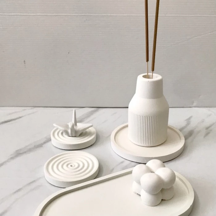 Aesthetic Incense Burner Stand by Keratonin – Elegant Incense Sticks Display Holder