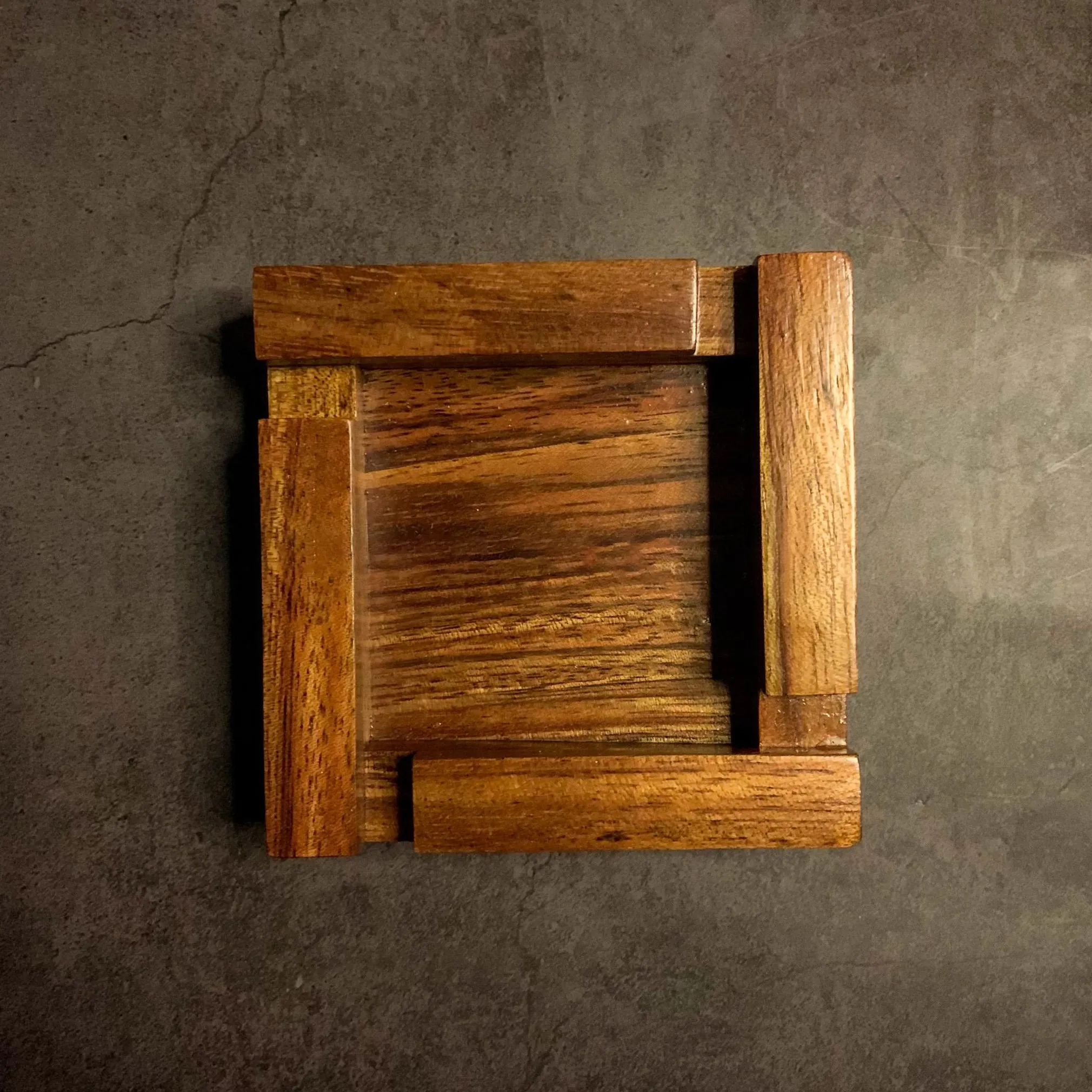 Ikikayu Premium Handmade Sonokeling Wood Square Ashtray