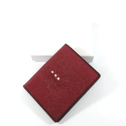 Mool Leather Men’s Vertical Stingray Leather Bifold Wallet in Maroon with Three-Pearl Crown Detail