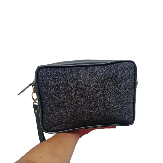 Mool Leather Unisex Stingray Leather Pouch Handbag in Black