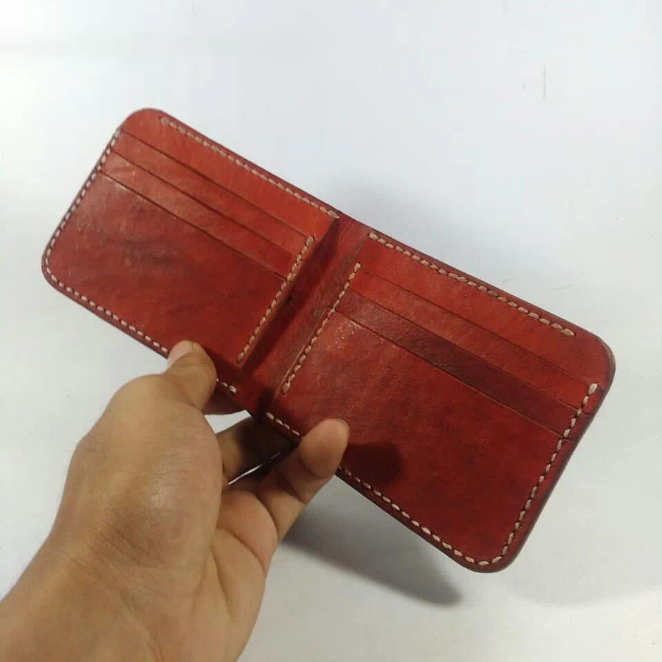 Mool Leather Men's Handmade Cowhide Leather Bifold Wallet in Blood-Red Tone with Skull Design | Nusamade Mool Leather Men's Handmade Cowhide Leather Bifold Wallet in Blood-Red Tone with Skull Design - Image 3