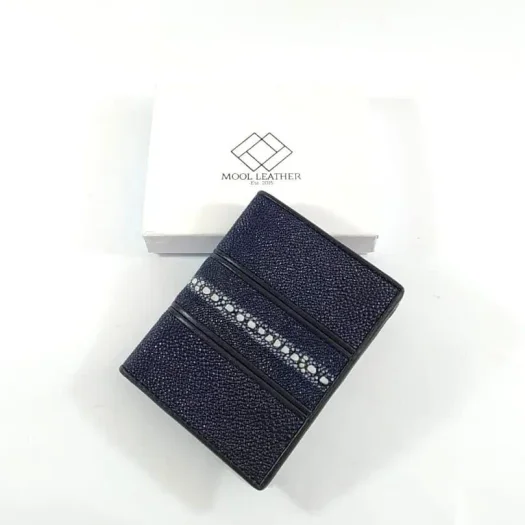 Mool Leather Men’s Multi-Spine Stingray Leather Vertical Bifold Wallet in Dark Blue with Spine Detail