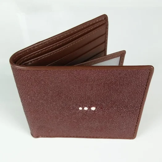 Mool Leather Men’s Genuine Stingray Leather Bifold Wallet in Brown with Signature Three-Pearl Crown Detail