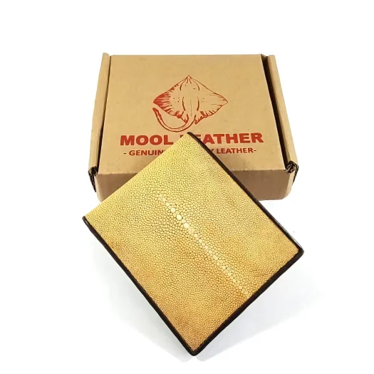 Mool Leather Men’s Genuine Stingray Leather Bifold Wallet in Milk Chocolate Finish with Spine Detail