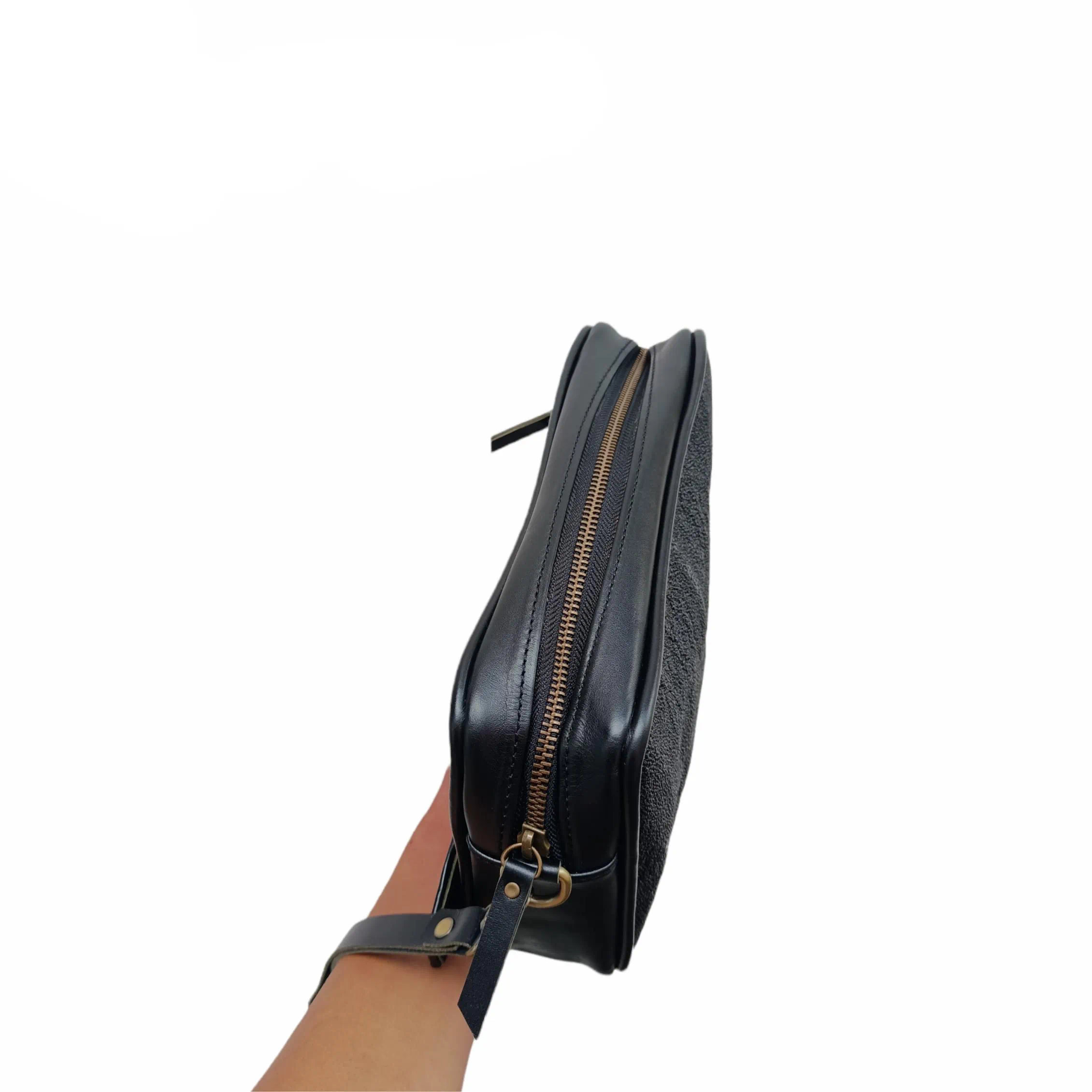 Mool Leather Unisex Stingray Leather Pouch Handbag in Black | Nusamade Mool Leather Unisex Stingray Leather Pouch Handbag in Black - Image 6