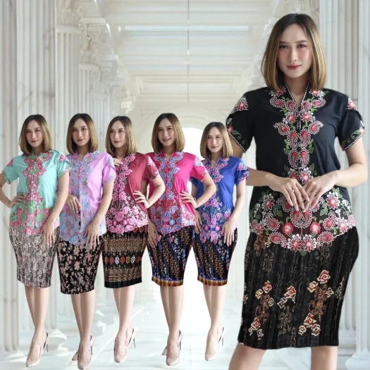 KebayaKNF Elegant Short Sleeve Embroidered Kebaya for Festive Occasions