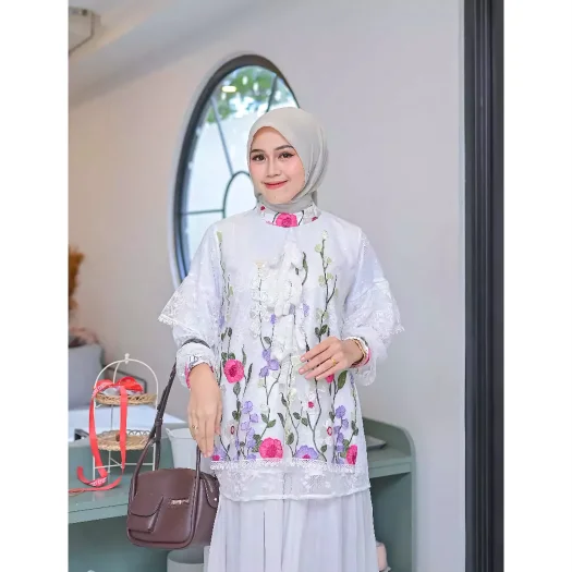 Amale Blouse – New Women’s Top with Tulle Garden Lace Fabric