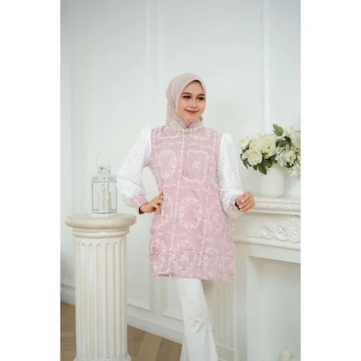 Fleur Tunic – Contemporary Women’s Long Top Fashion