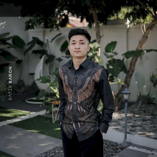Batik Baron Slimfit Long-Sleeve Batik Shirt in Primisima Cotton – Manok Parang