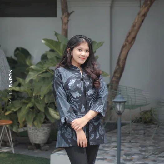 Women’s Primisima Cotton Batik Blouse with Full Lining – Tentrem | Batik Baron
