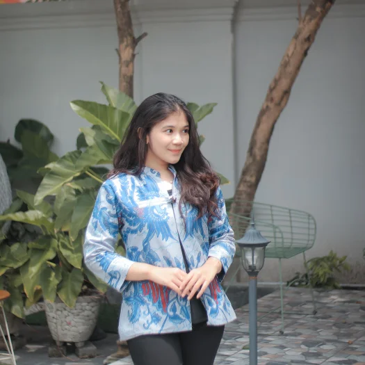Batik Baron Women’s Primisima Cotton Blouse in Baby Blue with Full Lining – Srimulya