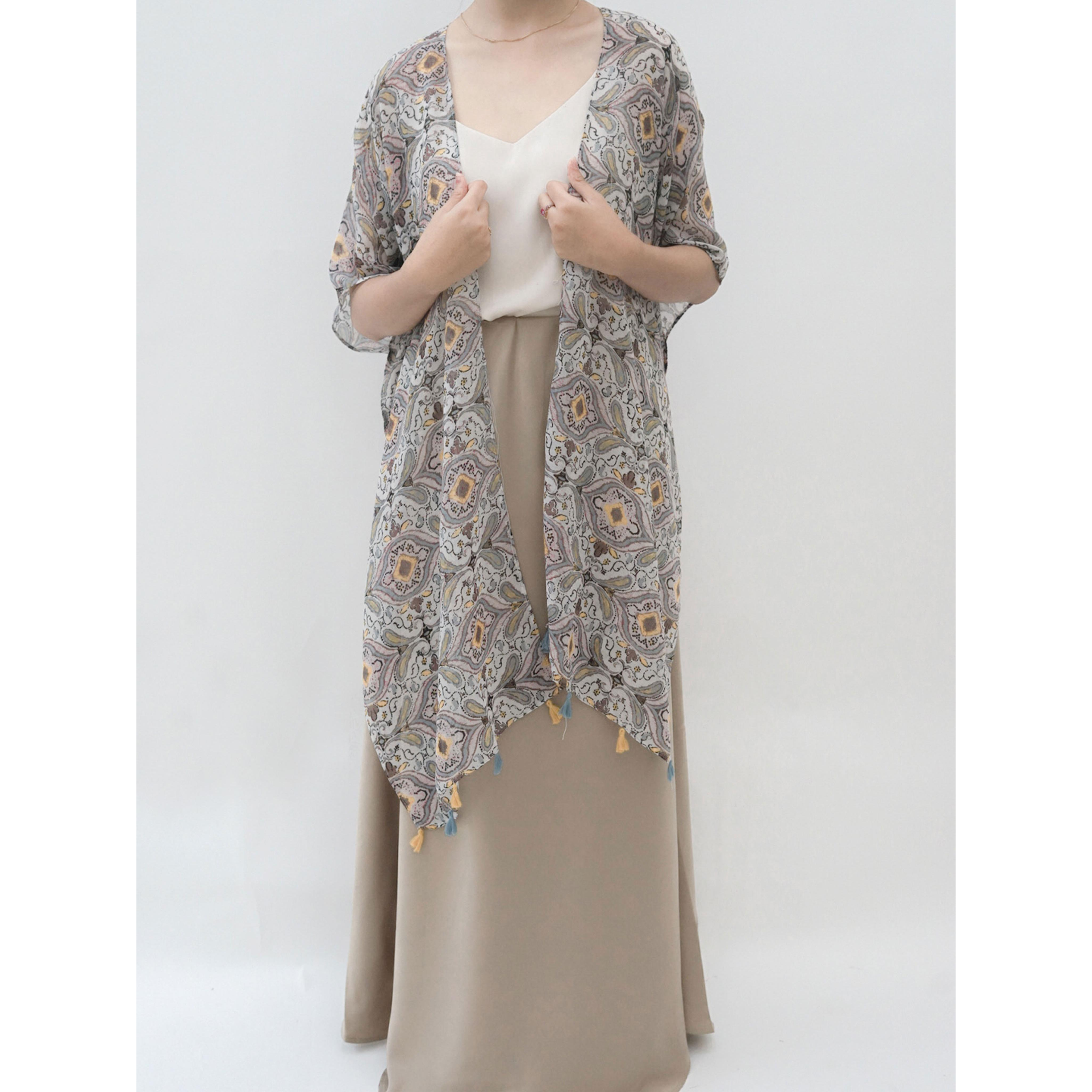 ITSFRIDAY Cleta Premium Outerwear for Women | Nusamade ITSFRIDAY Cleta Premium Outerwear for Women - Image 4