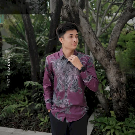 Batik Baron Sangkara Burgundy Men’s Long Sleeve Slimfit Batik Shirt with Full Lining (Cool, Soft Fabric)