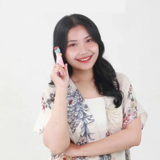 ITSFRIDAY X WARDAH Bundle: Chic Outerwear & Airbrush Lip Essentials